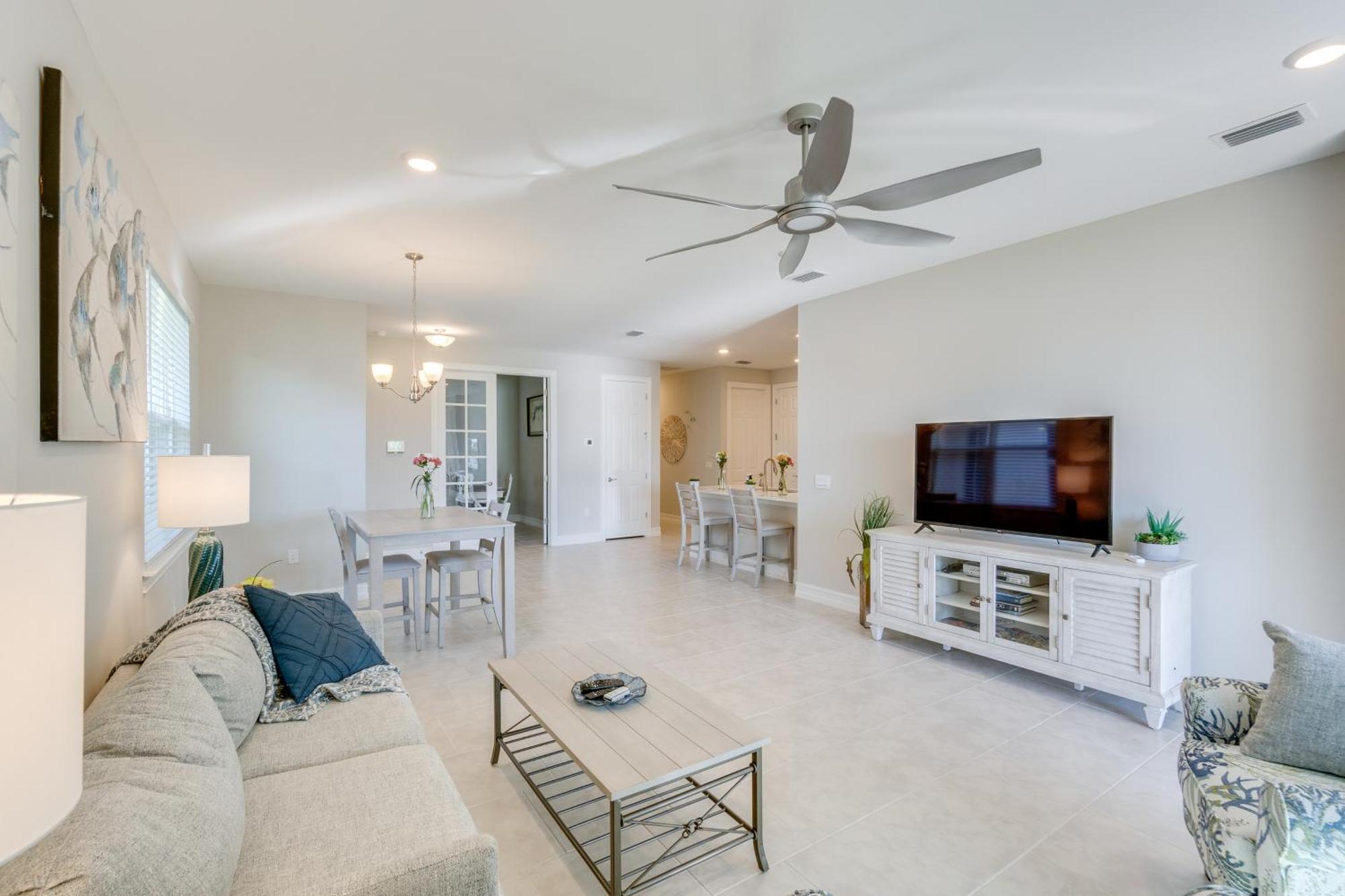 Coastal With Patio And Amenities!